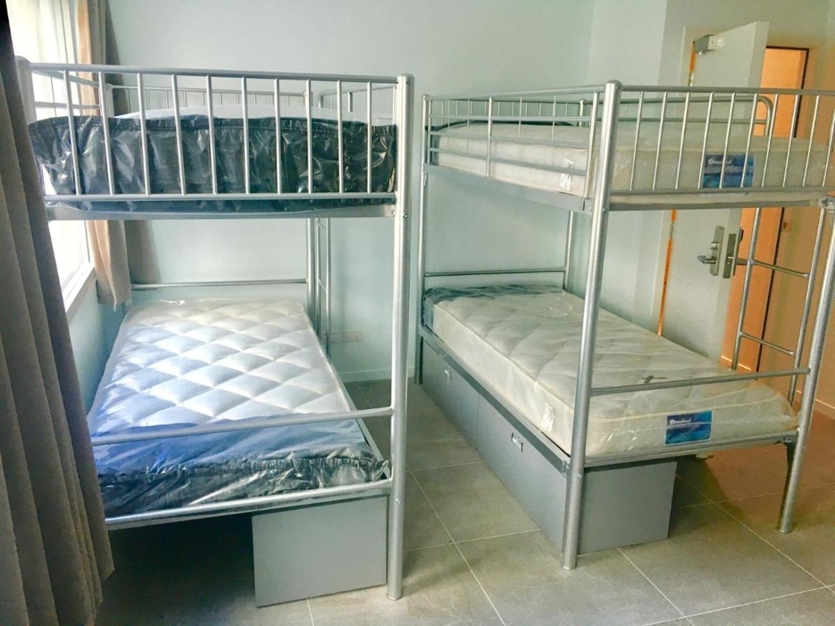 Metro Adventurer Backpackers Pansiyon Auckland Dış mekan fotoğraf