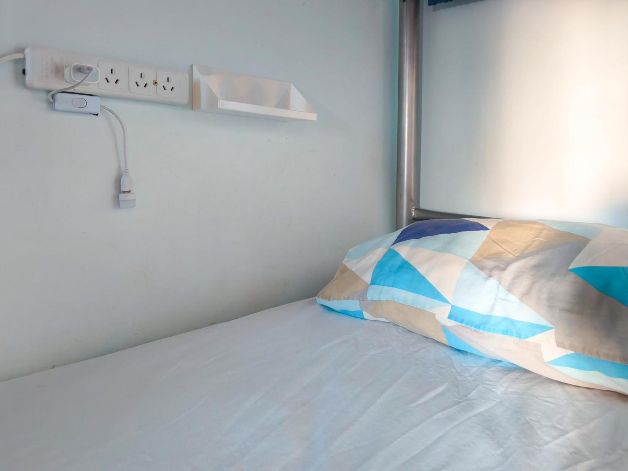 Metro Adventurer Backpackers Pansiyon Auckland Dış mekan fotoğraf