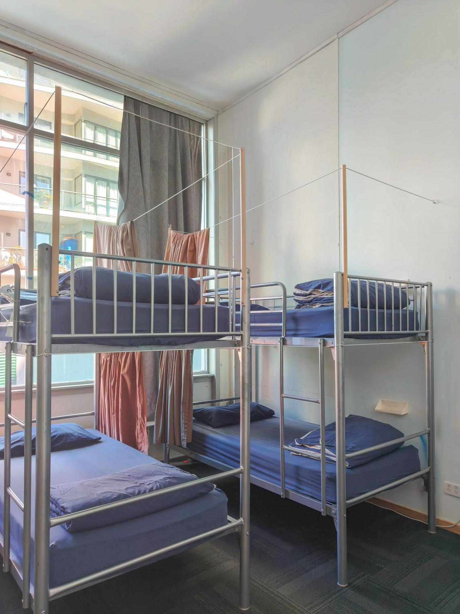 Metro Adventurer Backpackers Pansiyon Auckland Dış mekan fotoğraf