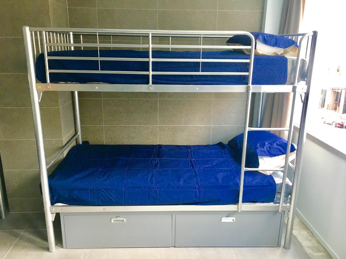 Metro Adventurer Backpackers Pansiyon Auckland Dış mekan fotoğraf