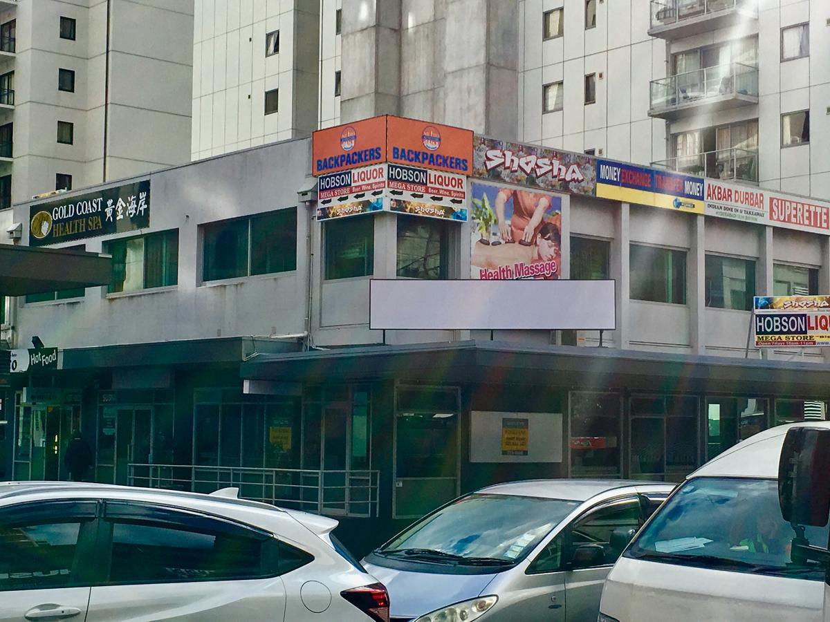 Metro Adventurer Backpackers Pansiyon Auckland Dış mekan fotoğraf