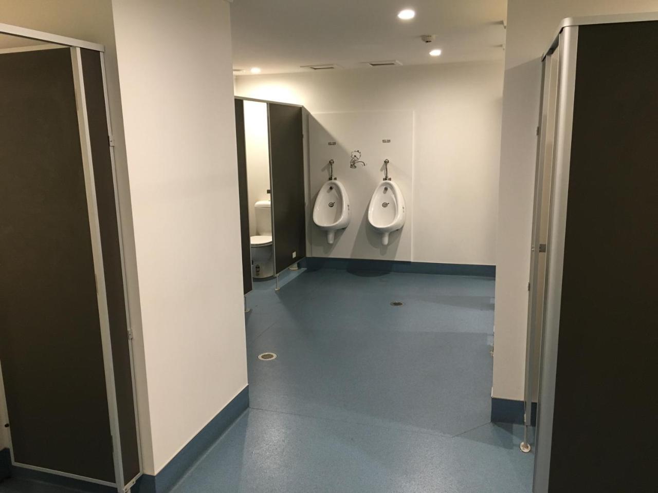 Metro Adventurer Backpackers Pansiyon Auckland Dış mekan fotoğraf